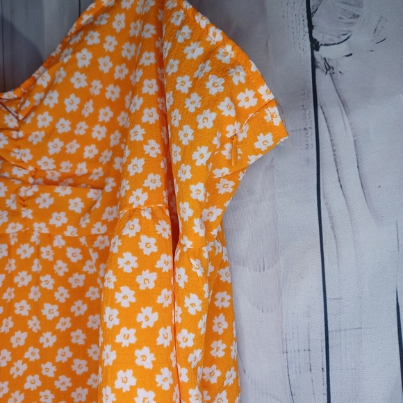 Divided Mini Floral Spaghetti Strap Sundress - Picture 4 of 10